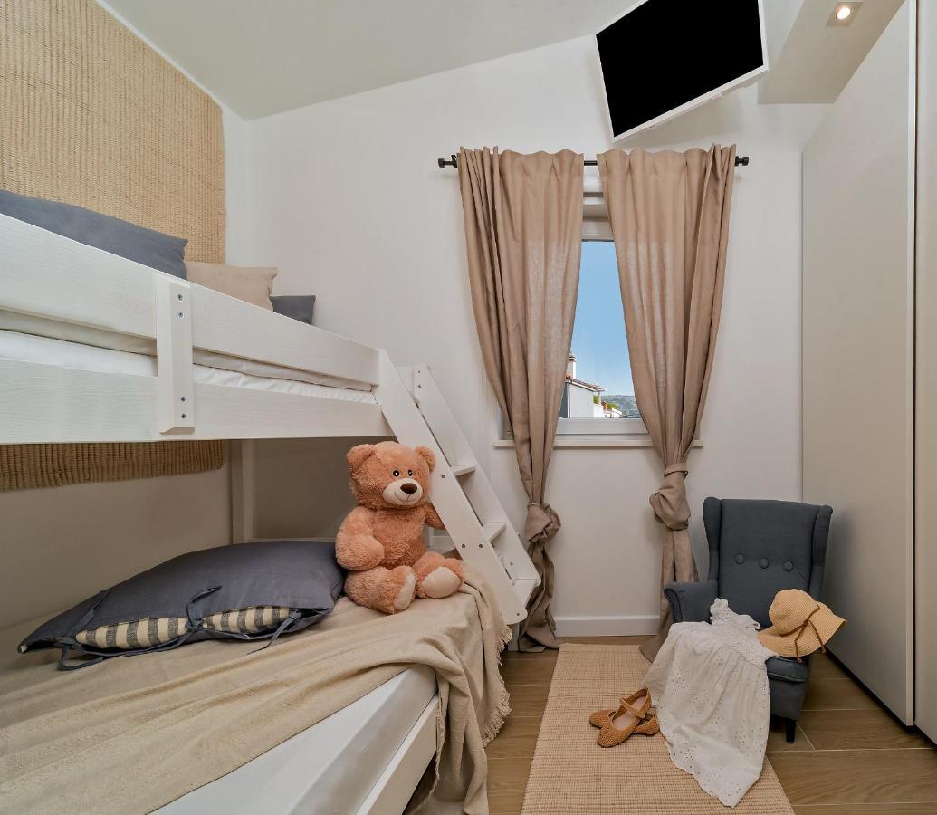 Marula Holiday Home - With Heated Pool 산책길 외부 사진